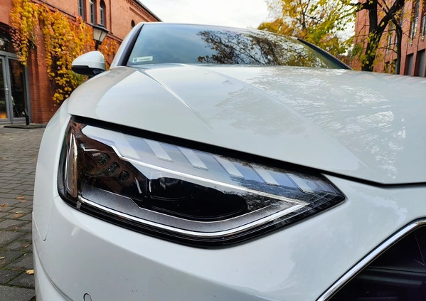 Audi A4 cena 92900 przebieg: 142000, rok produkcji 2020 z Poznań małe 191